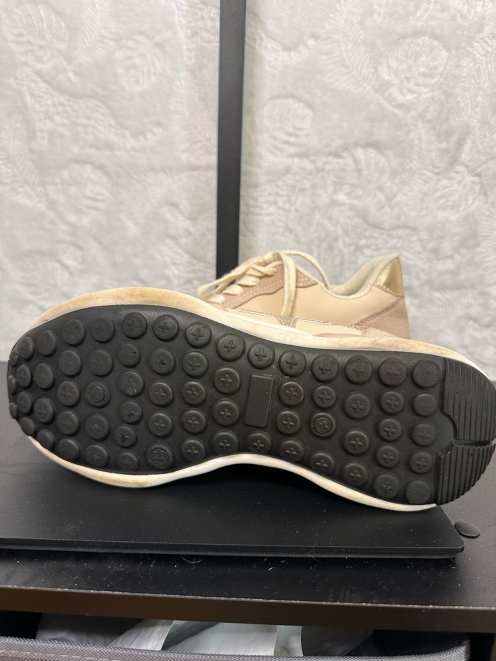 Vintage Havana Cream and Gold Glitter Star Sneakers - Picture 3 of 4
